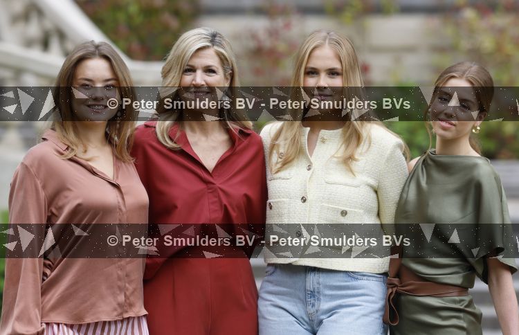 Den Haag 21 mei 2026
Fotouurtje met de koninklijke familie in de Hollandse tuin van Park Clingendael . Aanwezig Koning Willem Alexander Koningin Maxima Prinses Amalia Prinses Alexia en Prinses Ariane . 