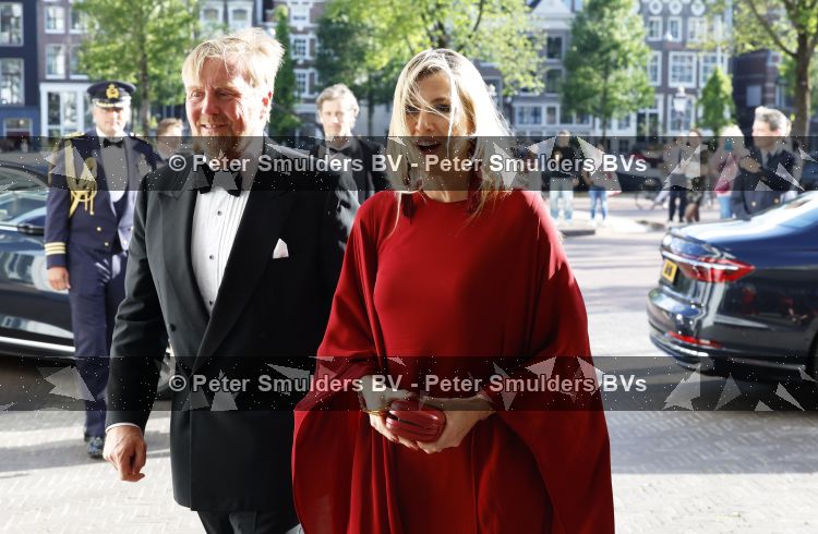 Amsterdam 2 juli 2026
Zijne Majesteit de Koning Willem Alexander en Hare Majesteit Koningin Maxima zijn aanwezig bij het gala van het Nationale Ballet ter ere van het afscheid van directeur Ted Brandsen. OOk burgemeester Femke Halsema en Commisaris v d Koningin Arthur v Dijk zijn aanwezig . Jessica Durlacher 