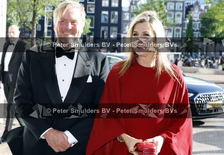 Amsterdam 2 juli 2026
Zijne Majesteit de Koning Willem Alexander en Hare Majesteit Koningin Maxima zijn aanwezig bij het gala van het Nationale Ballet ter ere van het afscheid van directeur Ted Brandsen. OOk burgemeester Femke Halsema en Commisaris v d Koningin Arthur v Dijk zijn aanwezig . Jessica Durlacher 