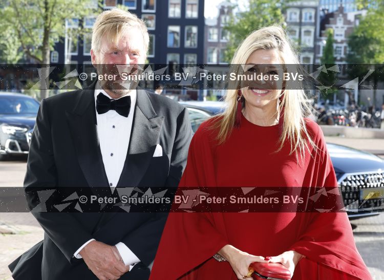 Amsterdam 2 juli 2026
Zijne Majesteit de Koning Willem Alexander en Hare Majesteit Koningin Maxima zijn aanwezig bij het gala van het Nationale Ballet ter ere van het afscheid van directeur Ted Brandsen. OOk burgemeester Femke Halsema en Commisaris v d Koningin Arthur v Dijk zijn aanwezig . Jessica Durlacher 
