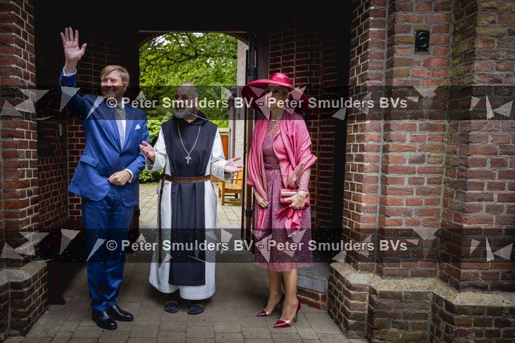 ROERMOND 19 mei 2026 Koning Willem Alexander en Koningin Maxima brengen een streekbezoek aan de gemeenten Maasgouw, Echt-Susteren, Roerdalen en Roermond. Tijdens het streekbezoek bezoekt het paar de schutterij in Wessem, Abdij Lilbosch in Echt, het smalste stukje Nederland in Illikhoven en Roermond, 19 Mei 2026. 
