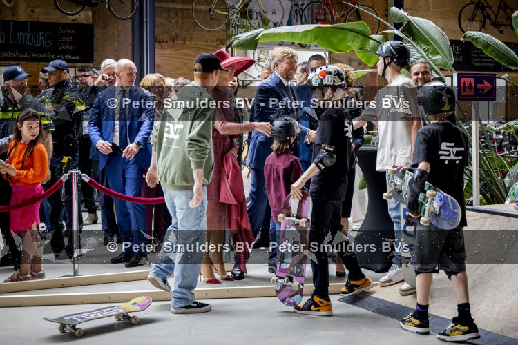 ROERMOND 19 mei 2026 Koning Willem Alexander en Koningin Maxima brengen een streekbezoek aan de gemeenten Maasgouw, Echt-Susteren, Roerdalen en Roermond. Tijdens het streekbezoek bezoekt het paar de schutterij in Wessem, Abdij Lilbosch in Echt, het smalste stukje Nederland in Illikhoven en Roermond, 19 Mei 2026. 