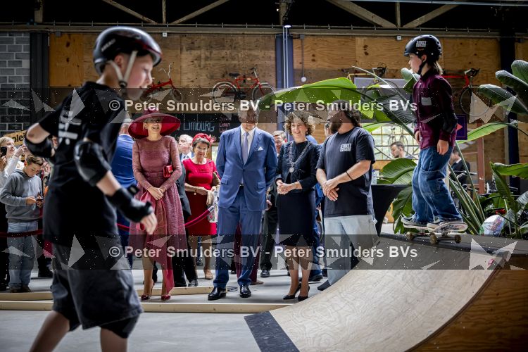 ROERMOND 19 mei 2026 Koning Willem Alexander en Koningin Maxima brengen een streekbezoek aan de gemeenten Maasgouw, Echt-Susteren, Roerdalen en Roermond. Tijdens het streekbezoek bezoekt het paar de schutterij in Wessem, Abdij Lilbosch in Echt, het smalste stukje Nederland in Illikhoven en Roermond, 19 Mei 2026. 