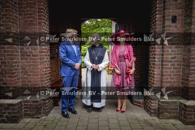 ROERMOND 19 mei 2026 Koning Willem Alexander en Koningin Maxima brengen een streekbezoek aan de gemeenten Maasgouw, Echt-Susteren, Roerdalen en Roermond. Tijdens het streekbezoek bezoekt het paar de schutterij in Wessem, Abdij Lilbosch in Echt, het smalste stukje Nederland in Illikhoven en Roermond, 19 Mei 2026. 