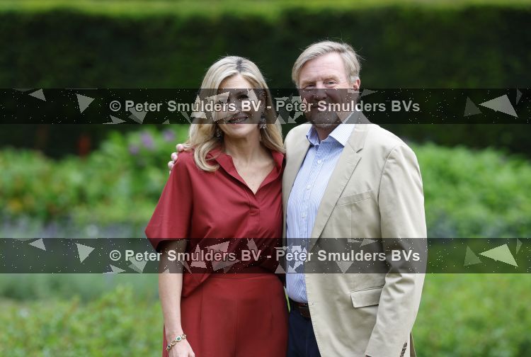 Den Haag 21 mei 2026
Fotouurtje met de koninklijke familie in de Hollandse tuin van Park Clingendael . Aanwezig Koning Willem Alexander Koningin Maxima Prinses Amalia Prinses Alexia en Prinses Ariane . 