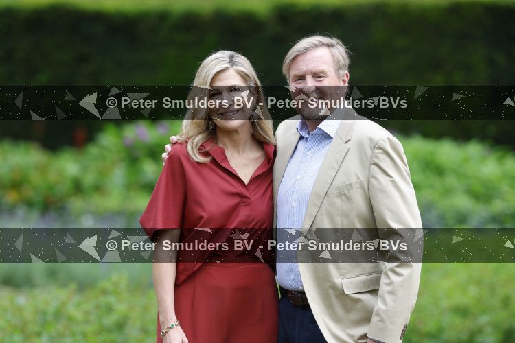 Den Haag 21 mei 2026
Fotouurtje met de koninklijke familie in de Hollandse tuin van Park Clingendael . Aanwezig Koning Willem Alexander Koningin Maxima Prinses Amalia Prinses Alexia en Prinses Ariane . 