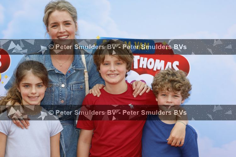 Amsterdam 31 mei 2026
Premiere Rutger Thomas en Paco 2 in Pathe Arena . Liza Sips kwam met haar kinderen 