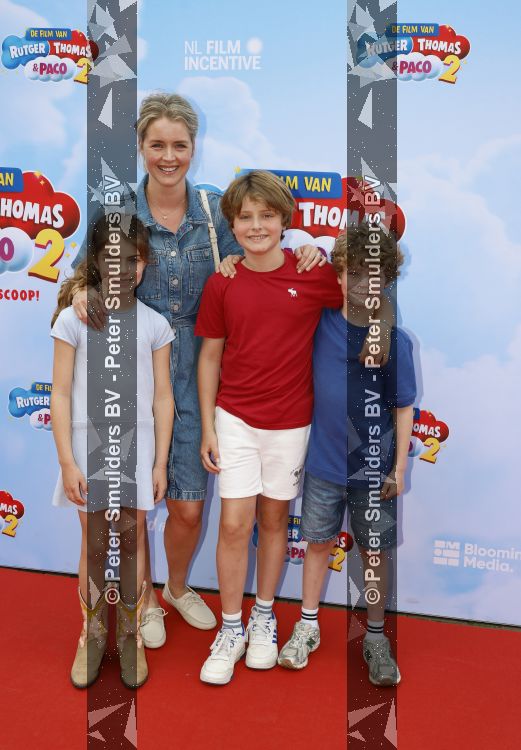 Amsterdam 31 mei 2026
Premiere Rutger Thomas en Paco 2 in Pathe Arena . Liza Sips kwam met haar kinderen 