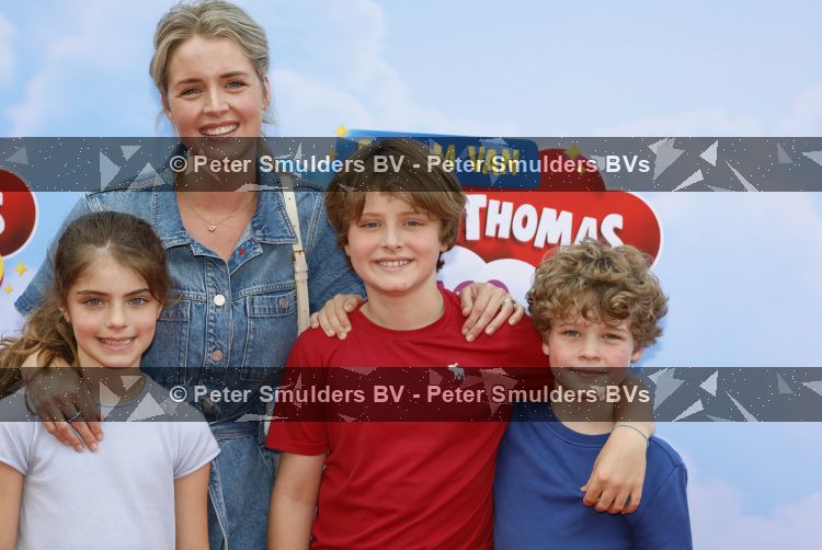 Amsterdam 31 mei 2026
Premiere Rutger Thomas en Paco 2 in Pathe Arena . Liza Sips kwam met haar kinderen 