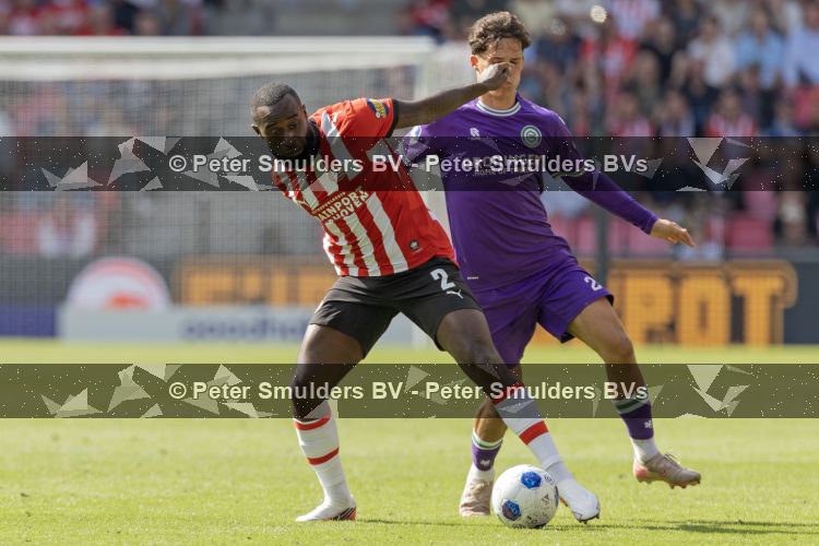 Eindhoven, 23 augustus 2026
Vriendenloterij Eredivisie
PSV - FC Groningen eindstand 5-1
Lutsharel Geertruida

Foto Carlo van Hout