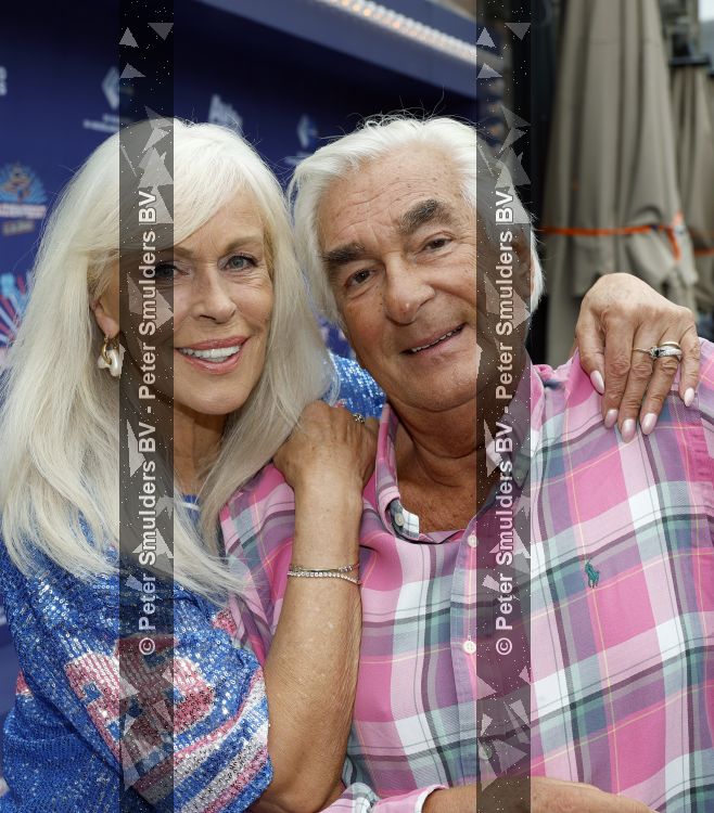 Zwolle 8 juli 2026
Muziekfeest op het Plein. Babe met Marga Bult en partner Ludo Voeten
