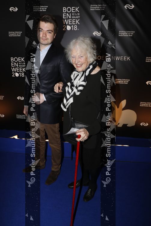 Amsterdam 9 maart 2018 
Boekenbal 2018 in de schouwburg van Amsterdam. Marjan Berk met kleinzoon