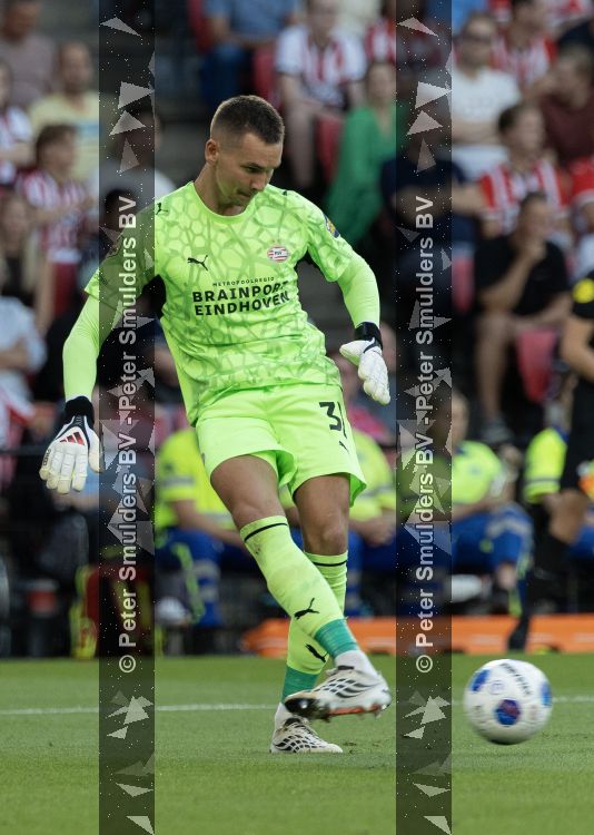 Eindhoven, 8 Augustus 2026
Kompetitie Seizoen 2026/2027
PSV-Fortuna SC, eindstand 2-2
Matej Kovar
Foto Carlo van Hout