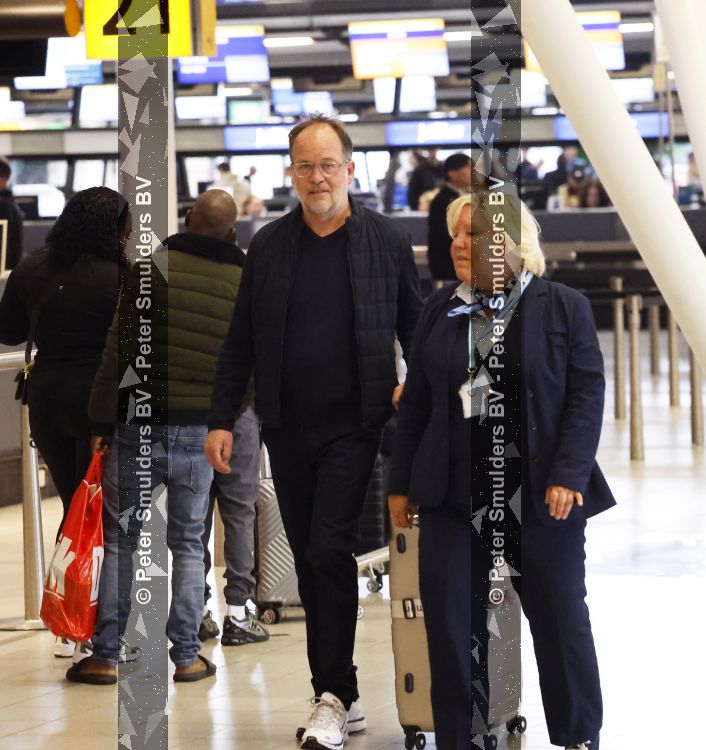 Schiphol 16 mei 2026
Wim Kieft en Michel v Egmond vertrekken met TUI vanaf Schiphol naar Curacao .