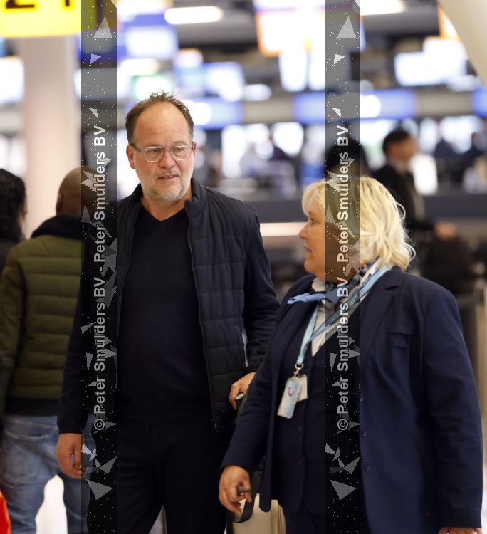 Schiphol 16 mei 2026
Wim Kieft en Michel v Egmond vertrekken met TUI vanaf Schiphol naar Curacao .