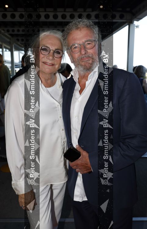 Leiden 11 juli 2026
De laatste voorstelling de soldaat van Oranje in de Hangar. Monique v d Ven kwam met haar man Edwin de Vries 