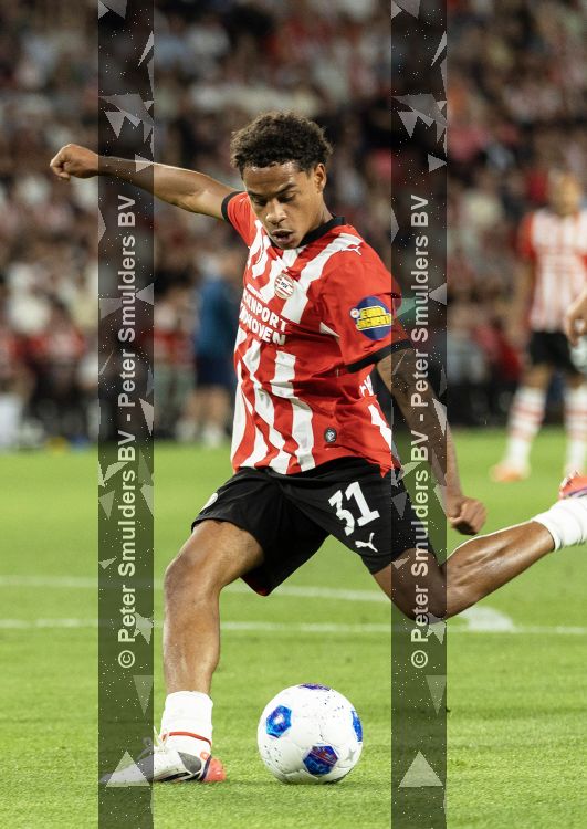 Eindhoven, 8 Augustus 2026
Kompetitie Seizoen 2026/2027
PSV-Fortuna SC, eindstand 2-2
Noah Fernandez
Foto Carlo van Hout