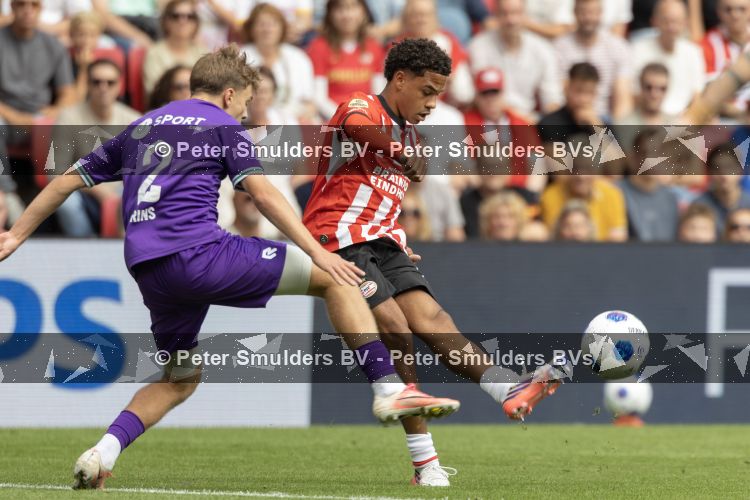 Eindhoven, 23 augustus 2026
Vriendenloterij Eredivisie
PSV - FC Groningen eindstand 5-1
Noah Fernandez

Foto Carlo van Hout