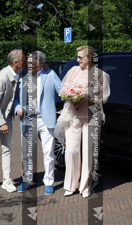 Blaricum / Amstelveen 28 mei 2026
Oger Lusink en zijn vrouw Ellen trouwen in het gemeentehuis van Blaricum en daarna hebben ze een lunch bij restaurant Aan de Poel 