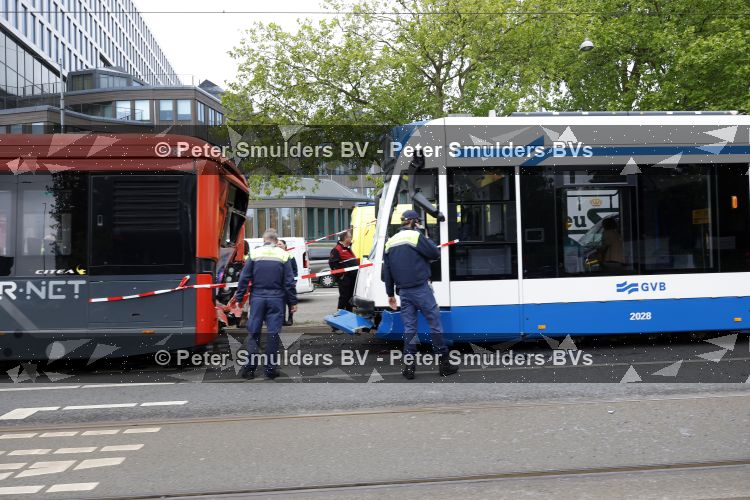 Amsterdam 20 mei 2026
Ongeluk tussen een stadsbus en een tram ter hoogte van Olympisch stadion .