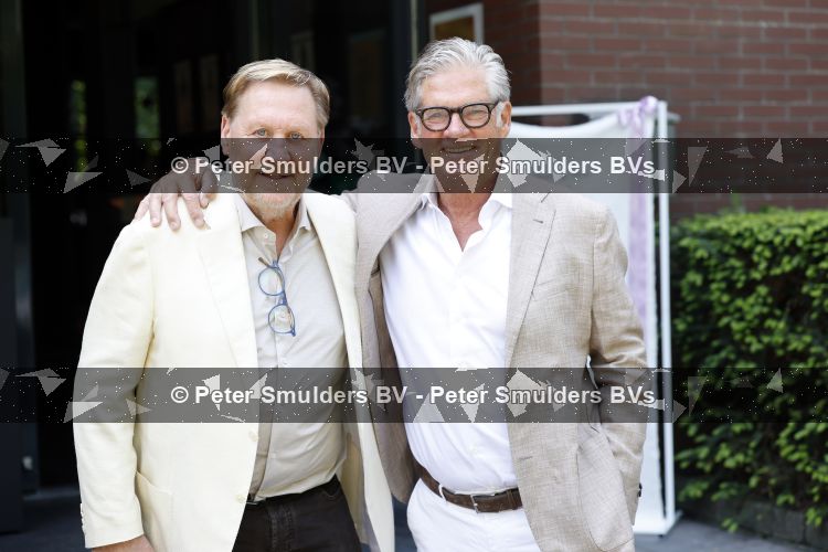 Blaricum / Amstelveen 28 mei 2026
Oger Lusink en zijn vrouw Ellen trouwen in het gemeentehuis van Blaricum en daarna hebben ze een lunch bij restaurant Aan de Poel . Oos Kesbeke Leo v Vliet 