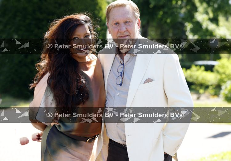 Blaricum / Amstelveen 28 mei 2026
Oger Lusink en zijn vrouw Ellen trouwen in het gemeentehuis van Blaricum en daarna hebben ze een lunch bij restaurant Aan de Poel . Oos Kesbeke met zijn vrouw 