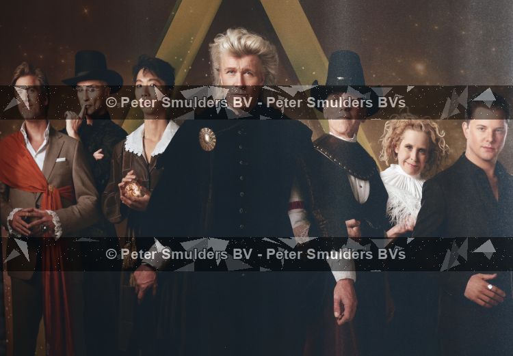 Velzen 19 mei 2026
Presentatie cast the Mentelist . De Nederlandse line-up bestaat uit Niels Houtepen (The Mentalist), Aaron Crow (The Daredevil), Scott & Muriel (The Accidentalists), Zippo Guo (The Manipulator), Dann Stevens (The Magician) en Hans Klok (The Fastest Illusionist in the World). Irene Moors presenteert het 
 