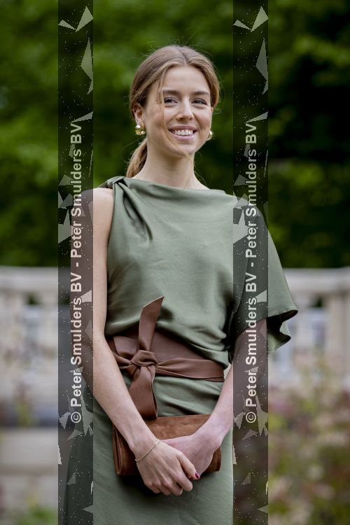 Den Haag 21 mei 2026
Fotouurtje met de koninklijke familie in de Hollandse tuin van Park Clingendael . Aanwezig Koning Willem Alexander Koningin Maxima Prinses Amalia Prinses Alexia en Prinses Ariane . 