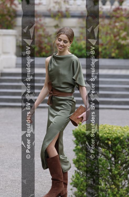 Den Haag 21 mei 2026
Fotouurtje met de koninklijke familie in de Hollandse tuin van Park Clingendael . Aanwezig Koning Willem Alexander Koningin Maxima Prinses Amalia Prinses Alexia en Prinses Ariane . 