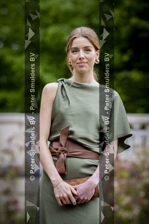 Den Haag 21 mei 2026
Fotouurtje met de koninklijke familie in de Hollandse tuin van Park Clingendael . Aanwezig Koning Willem Alexander Koningin Maxima Prinses Amalia Prinses Alexia en Prinses Ariane . 