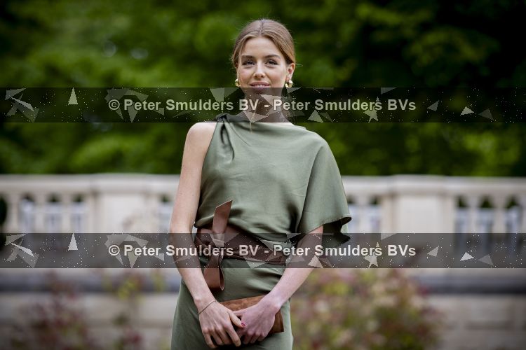 Den Haag 21 mei 2026
Fotouurtje met de koninklijke familie in de Hollandse tuin van Park Clingendael . Aanwezig Koning Willem Alexander Koningin Maxima Prinses Amalia Prinses Alexia en Prinses Ariane . 
