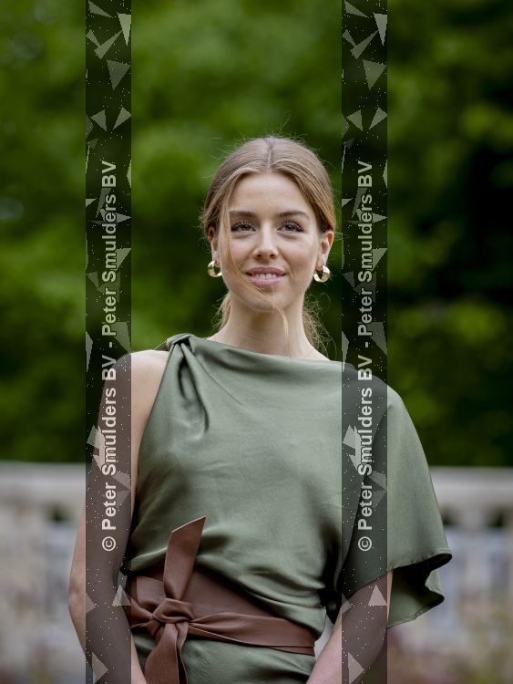 Den Haag 21 mei 2026
Fotouurtje met de koninklijke familie in de Hollandse tuin van Park Clingendael . Aanwezig Koning Willem Alexander Koningin Maxima Prinses Amalia Prinses Alexia en Prinses Ariane . 