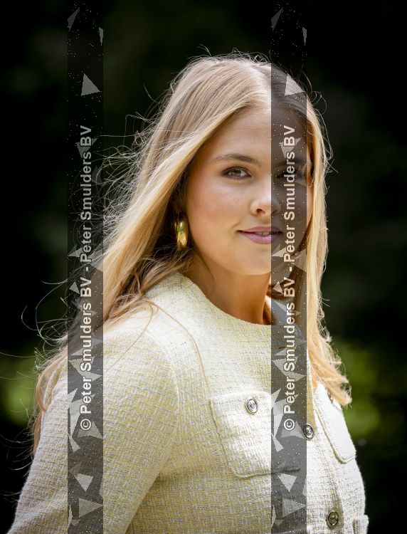 Den Haag 21 mei 2026
Fotouurtje met de koninklijke familie in de Hollandse tuin van Park Clingendael . Aanwezig Koning Willem Alexander Koningin Maxima Prinses Amalia Prinses Alexia en Prinses Ariane . 
