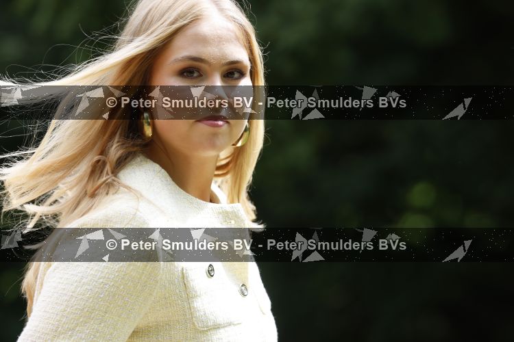 Den Haag 21 mei 2026
Fotouurtje met de koninklijke familie in de Hollandse tuin van Park Clingendael . Aanwezig Koning Willem Alexander Koningin Maxima Prinses Amalia Prinses Alexia en Prinses Ariane . 