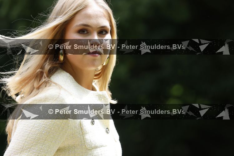 Den Haag 21 mei 2026
Fotouurtje met de koninklijke familie in de Hollandse tuin van Park Clingendael . Aanwezig Koning Willem Alexander Koningin Maxima Prinses Amalia Prinses Alexia en Prinses Ariane . 