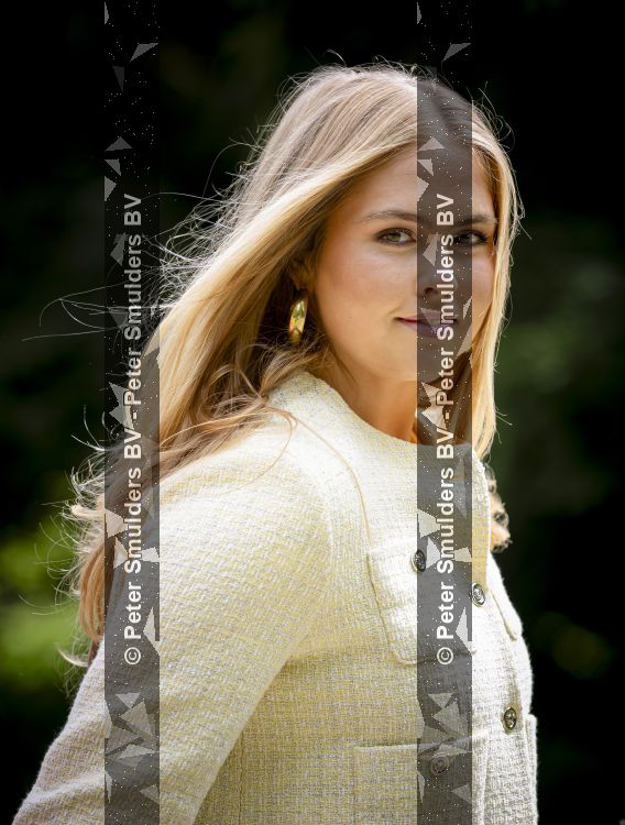 Den Haag 21 mei 2026
Fotouurtje met de koninklijke familie in de Hollandse tuin van Park Clingendael . Aanwezig Koning Willem Alexander Koningin Maxima Prinses Amalia Prinses Alexia en Prinses Ariane . 