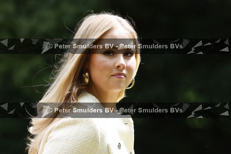 Den Haag 21 mei 2026
Fotouurtje met de koninklijke familie in de Hollandse tuin van Park Clingendael . Aanwezig Koning Willem Alexander Koningin Maxima Prinses Amalia Prinses Alexia en Prinses Ariane . 