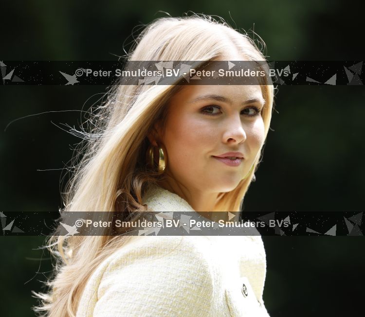 Den Haag 21 mei 2026
Fotouurtje met de koninklijke familie in de Hollandse tuin van Park Clingendael . Aanwezig Koning Willem Alexander Koningin Maxima Prinses Amalia Prinses Alexia en Prinses Ariane . 