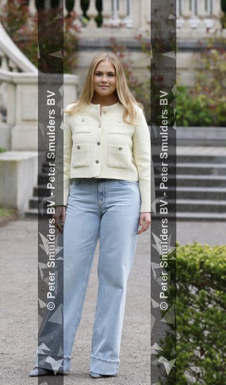 Den Haag 21 mei 2026
Fotouurtje met de koninklijke familie in de Hollandse tuin van Park Clingendael . Aanwezig Koning Willem Alexander Koningin Maxima Prinses Amalia Prinses Alexia en Prinses Ariane . 