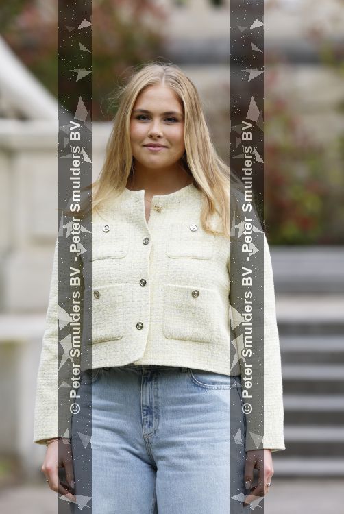 Den Haag 21 mei 2026
Fotouurtje met de koninklijke familie in de Hollandse tuin van Park Clingendael . Aanwezig Koning Willem Alexander Koningin Maxima Prinses Amalia Prinses Alexia en Prinses Ariane . 