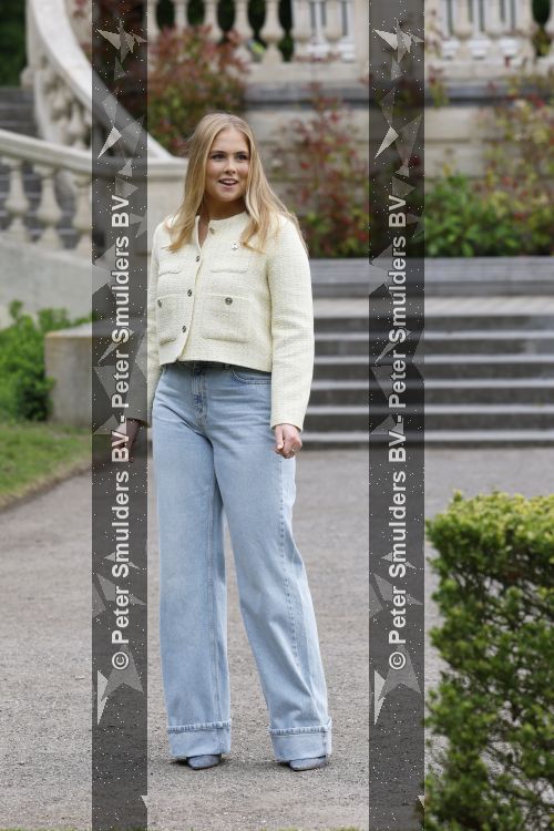 Den Haag 21 mei 2026
Fotouurtje met de koninklijke familie in de Hollandse tuin van Park Clingendael . Aanwezig Koning Willem Alexander Koningin Maxima Prinses Amalia Prinses Alexia en Prinses Ariane . 