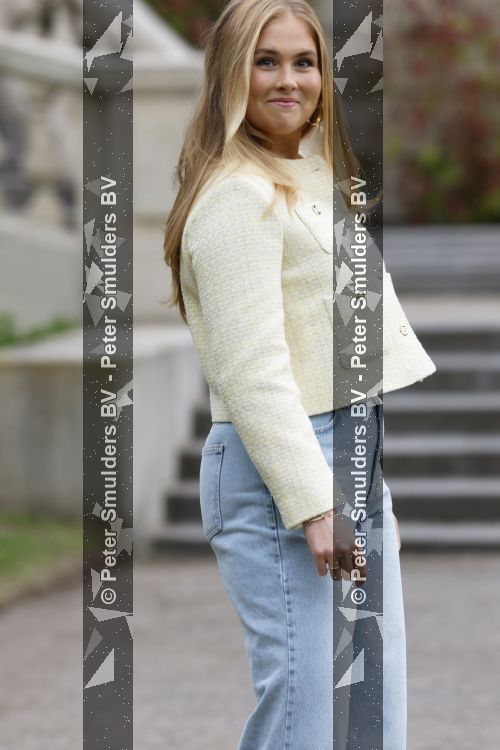 Den Haag 21 mei 2026
Fotouurtje met de koninklijke familie in de Hollandse tuin van Park Clingendael . Aanwezig Koning Willem Alexander Koningin Maxima Prinses Amalia Prinses Alexia en Prinses Ariane . 