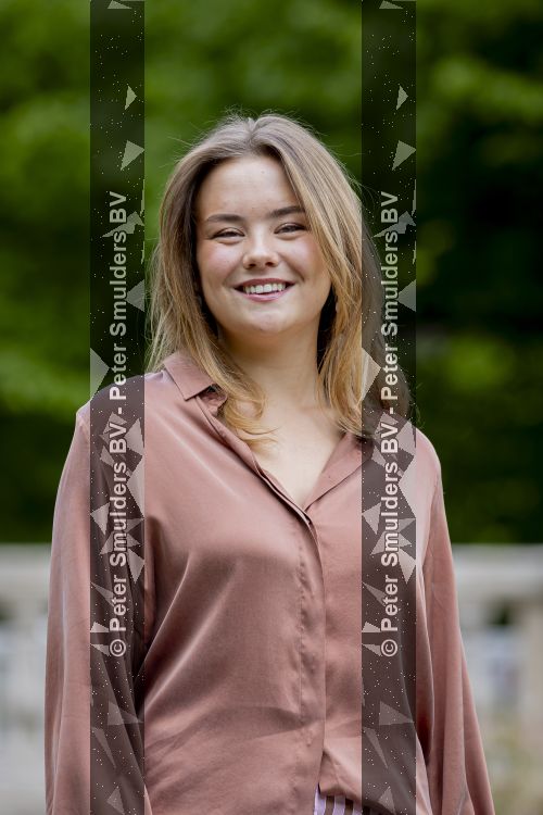 Den Haag 21 mei 2026
Fotouurtje met de koninklijke familie in de Hollandse tuin van Park Clingendael . Aanwezig Koning Willem Alexander Koningin Maxima Prinses Amalia Prinses Alexia en Prinses Ariane . 