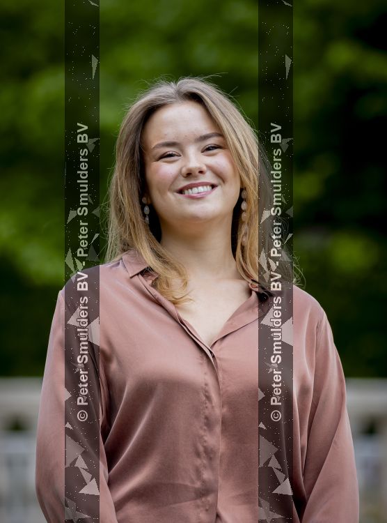 Den Haag 21 mei 2026
Fotouurtje met de koninklijke familie in de Hollandse tuin van Park Clingendael . Aanwezig Koning Willem Alexander Koningin Maxima Prinses Amalia Prinses Alexia en Prinses Ariane . 