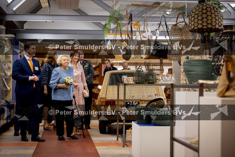 NOORDWOLDE - 20 mei 2026
Prinses Beatrix bezoekt Nationaal Vlechtmuseum ter gelegenheid van het 25 jarig jubileum, 20 Mei 2026. Tijdens het bezoekt onthult de prinses de originele wieg wij zij als baby in heeft gelegen. 