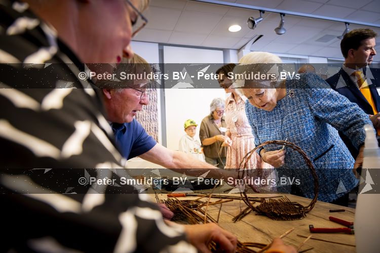 NOORDWOLDE - 20 mei 2026
Prinses Beatrix bezoekt Nationaal Vlechtmuseum ter gelegenheid van het 25 jarig jubileum, 20 Mei 2026. Tijdens het bezoekt onthult de prinses de originele wieg wij zij als baby in heeft gelegen. 