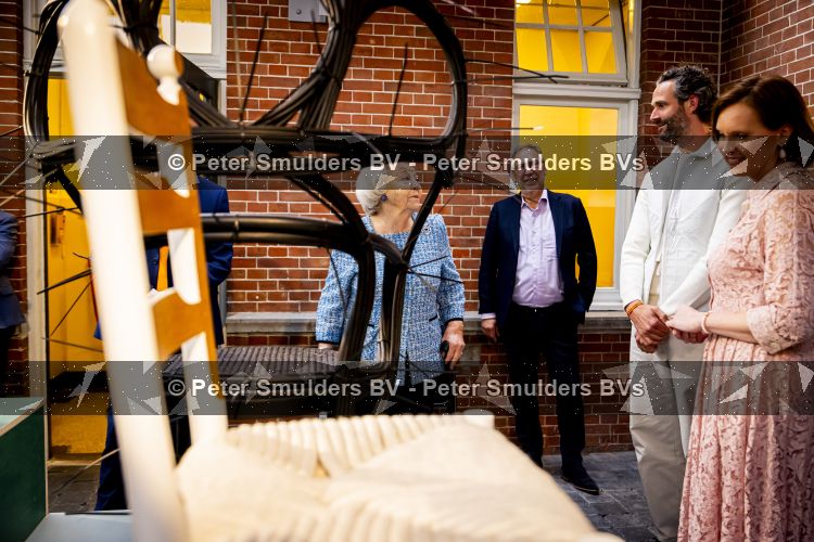 NOORDWOLDE - 20 mei 2026
Prinses Beatrix bezoekt Nationaal Vlechtmuseum ter gelegenheid van het 25 jarig jubileum, 20 Mei 2026. Tijdens het bezoekt onthult de prinses de originele wieg wij zij als baby in heeft gelegen. 