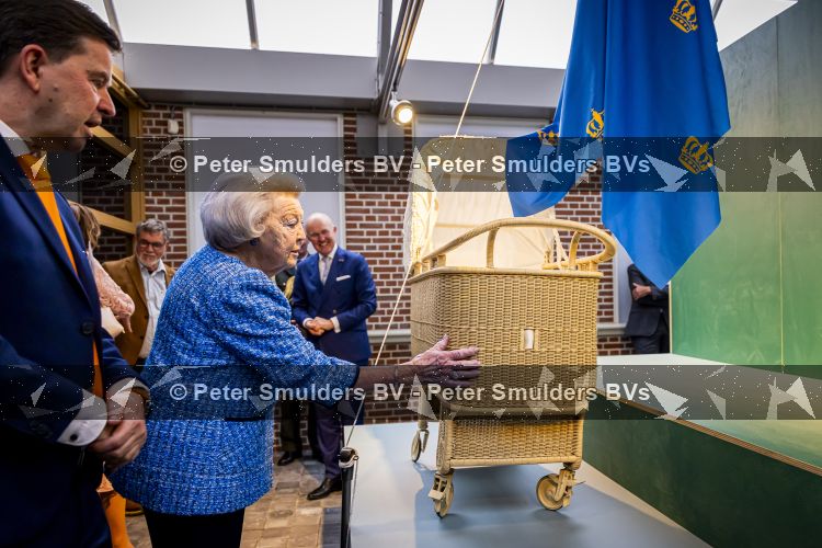 NOORDWOLDE - 20 mei 2026
Prinses Beatrix bezoekt Nationaal Vlechtmuseum ter gelegenheid van het 25 jarig jubileum, 20 Mei 2026. Tijdens het bezoekt onthult de prinses de originele wieg wij zij als baby in heeft gelegen. 