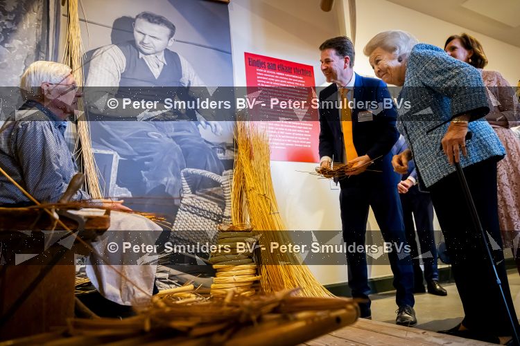 NOORDWOLDE - 20 mei 2026
Prinses Beatrix bezoekt Nationaal Vlechtmuseum ter gelegenheid van het 25 jarig jubileum, 20 Mei 2026. Tijdens het bezoekt onthult de prinses de originele wieg wij zij als baby in heeft gelegen. 