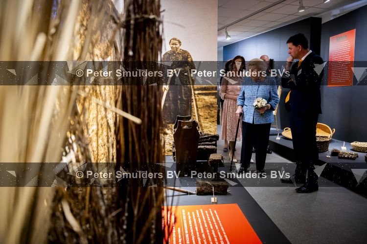 NOORDWOLDE - 20 mei 2026
Prinses Beatrix bezoekt Nationaal Vlechtmuseum ter gelegenheid van het 25 jarig jubileum, 20 Mei 2026. Tijdens het bezoekt onthult de prinses de originele wieg wij zij als baby in heeft gelegen. 